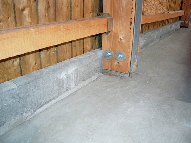 Bodenplatte mit Leistensteinen